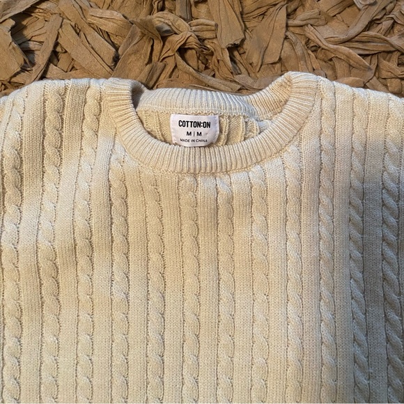 COTTON:ON Cropped Sweater size Medium - Picture 2 of 2